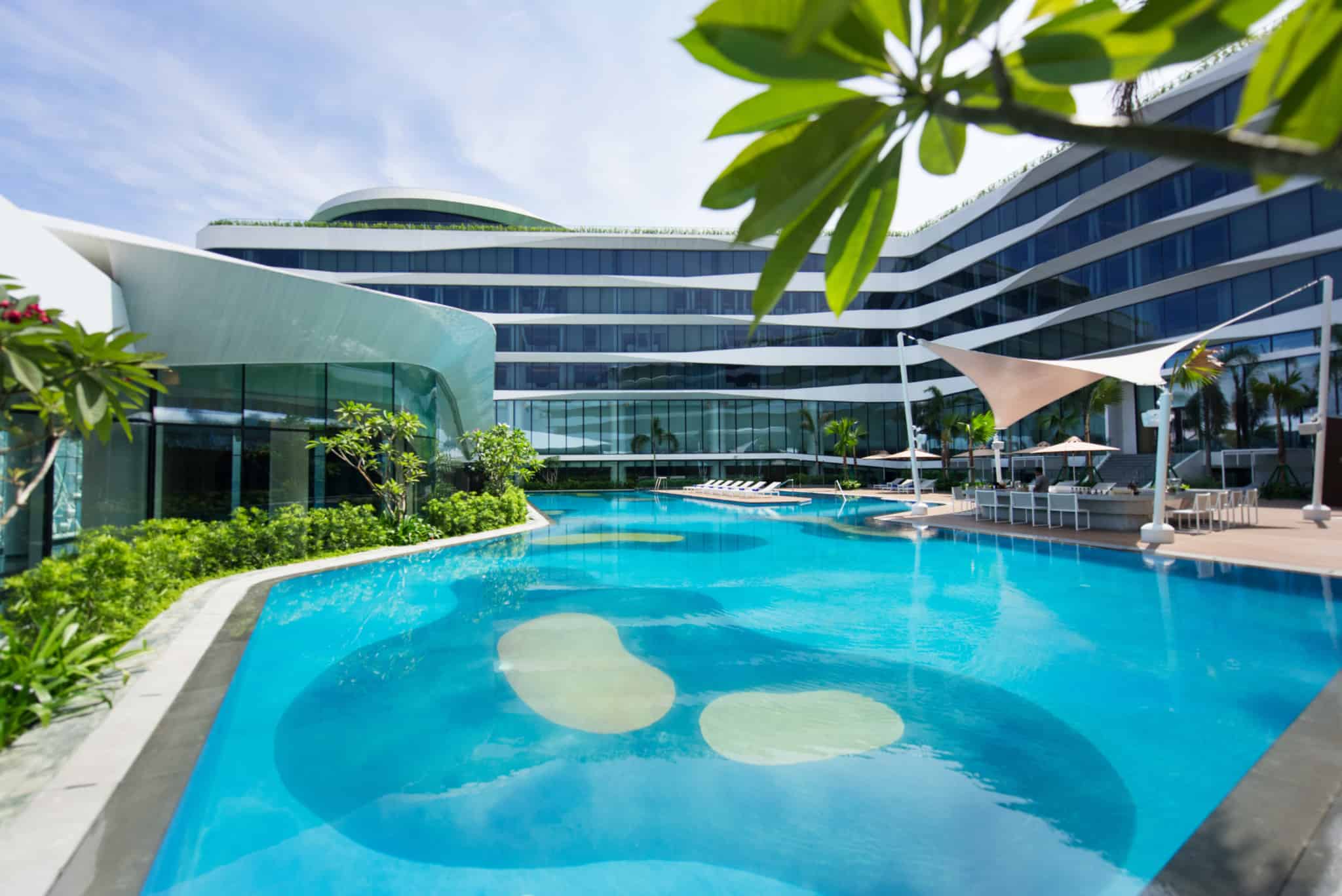 conrad-manila-brand-new-luxury-hotel-in-philippines-the-lux-traveller