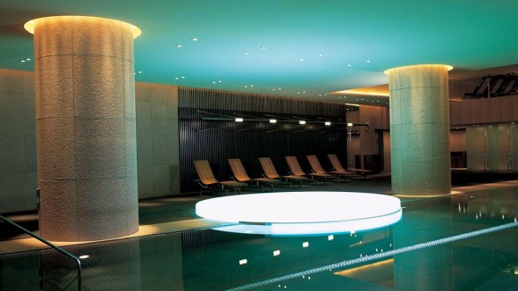 Grand-Hyatt-Tokyo-indoor-pool