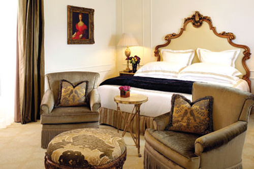 The-Plaza-hotel-Deluxe-Room