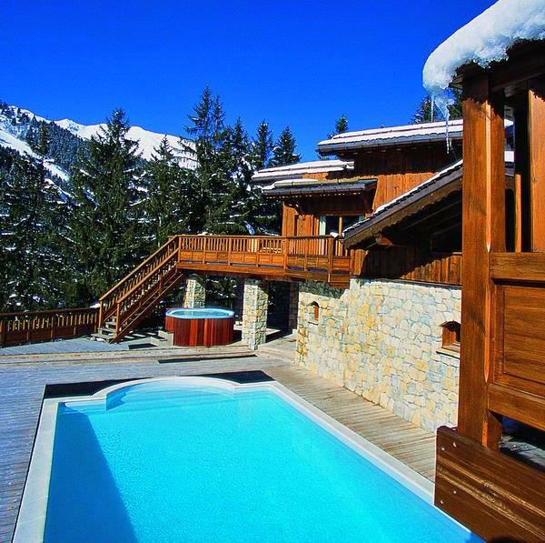 Aurore-pool-ski-chalet