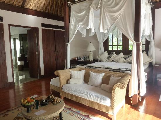 the-oberoi-lombok-inside-villa
