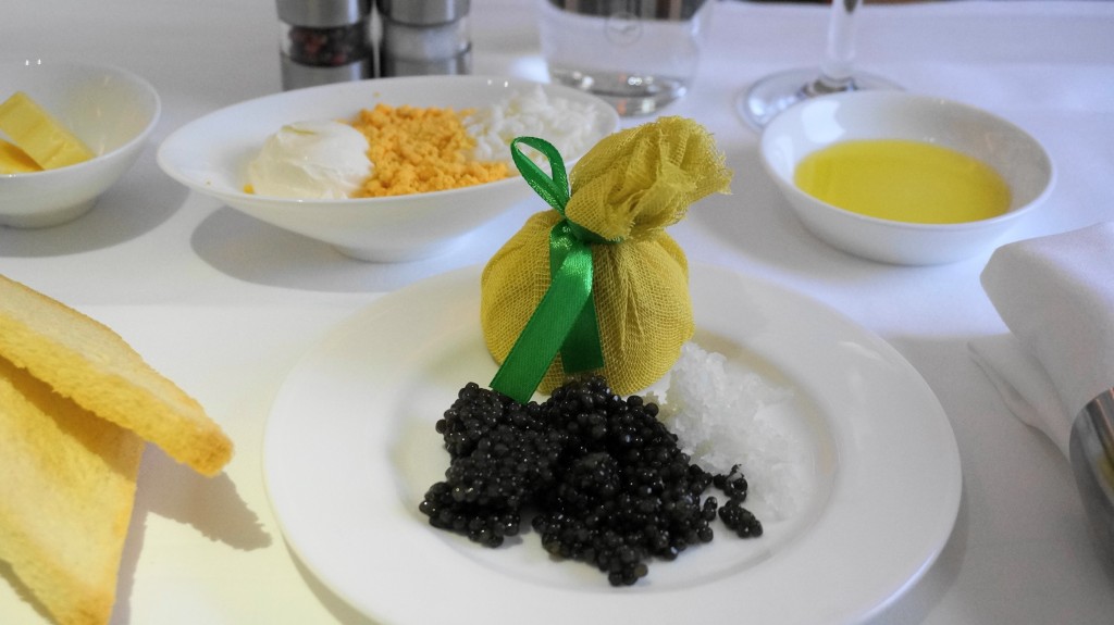 Lufthansa First Class - Caviar Experience