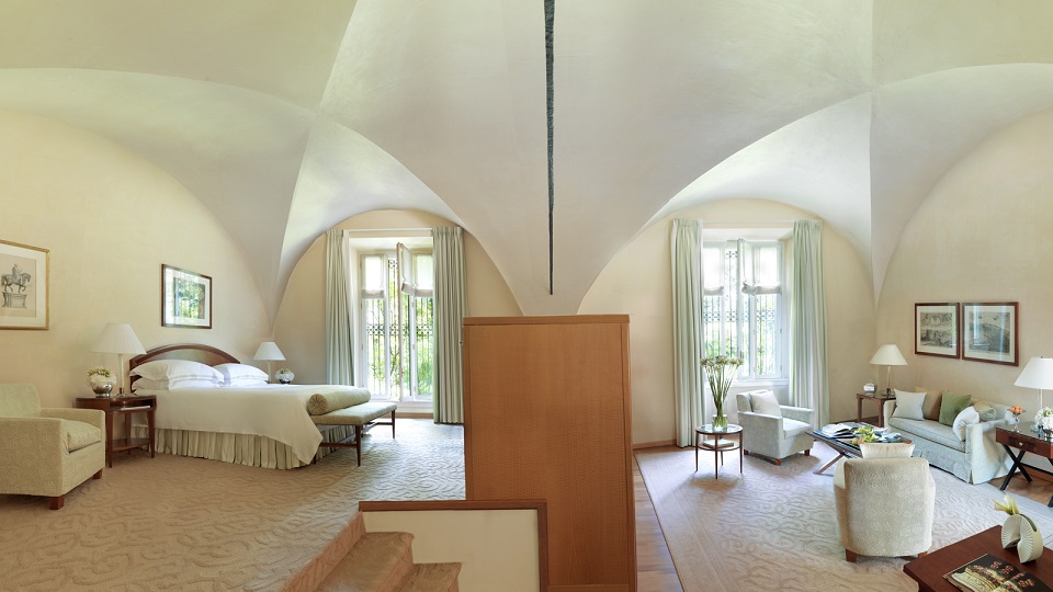 Four-Seasons-Hotel-Milano-Cloister-Suite