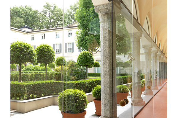 The-courtyard-Four-Seasons-Hotel-Milano