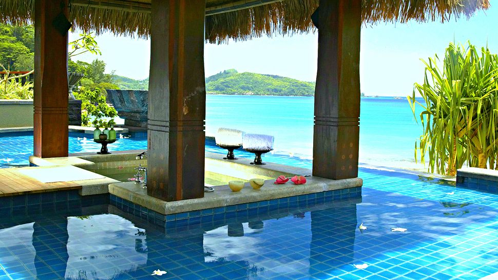 MAIA_Seychelles-Outdoor-Sunken-Bath