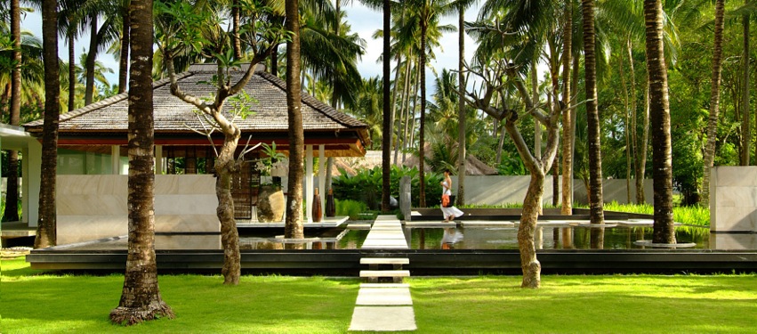 01_Kayumanis-Jimbaran-Bali-Lobby-Garden