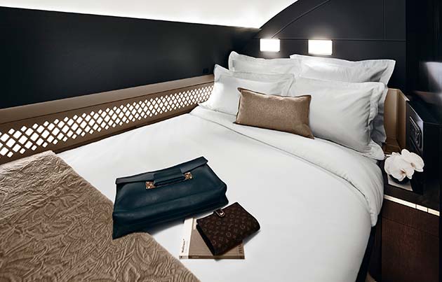 Wonderful double bed in the Residence - Etihad experience
