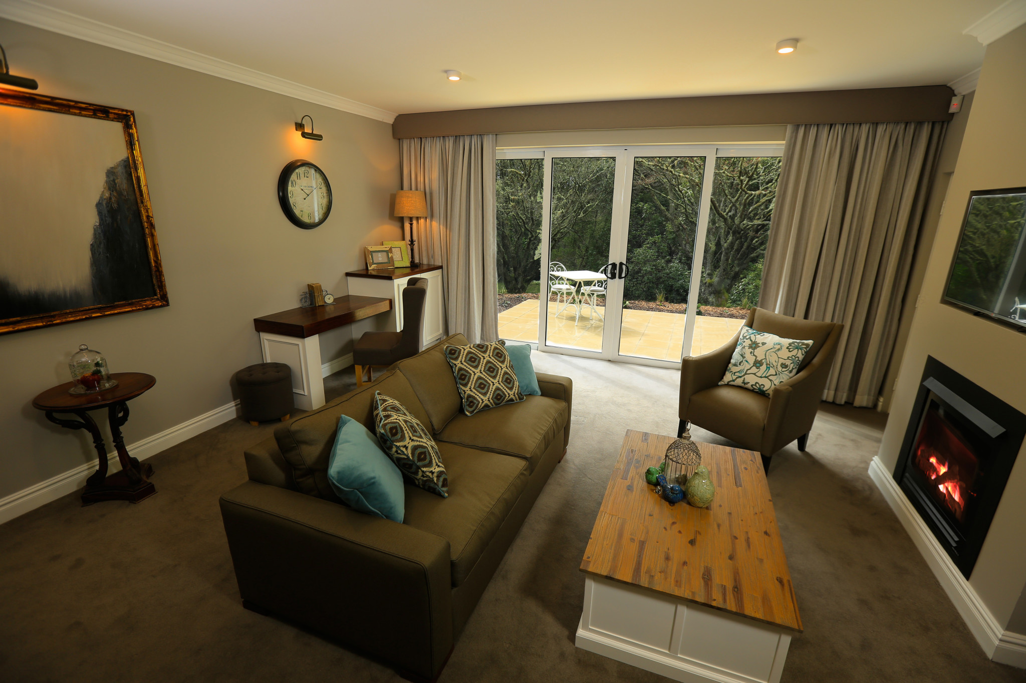 Garden Suite Lounge Room - Parklands Blue Mountains