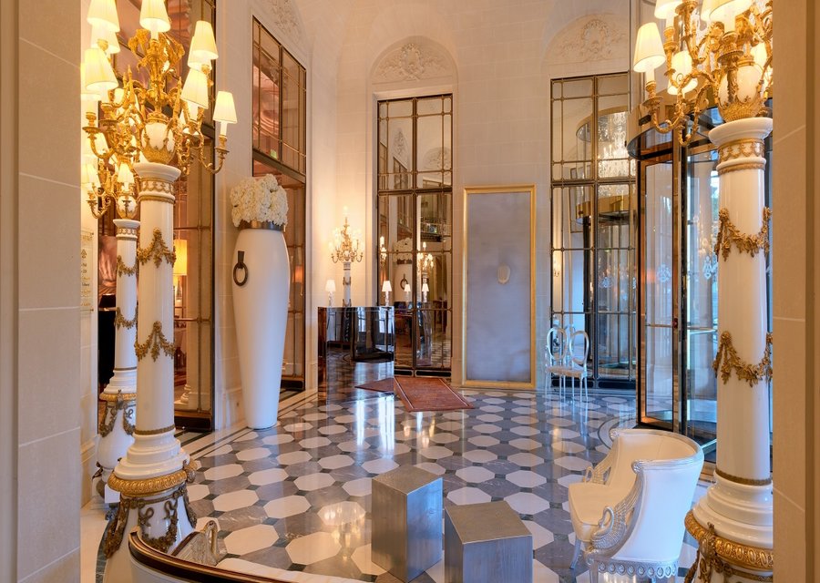 Le Meurice frosted mirror